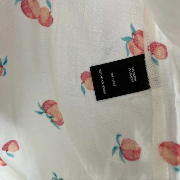 Torrid White Peach Printed Rayon Short Sleeve Button Down 1 - Picture 6 of 6